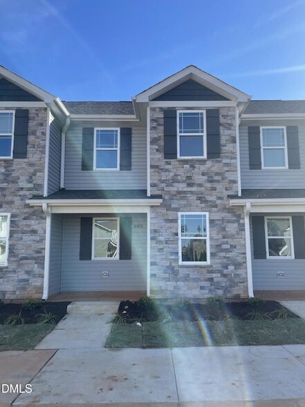 Primary Photo - 1003 Peony Ln