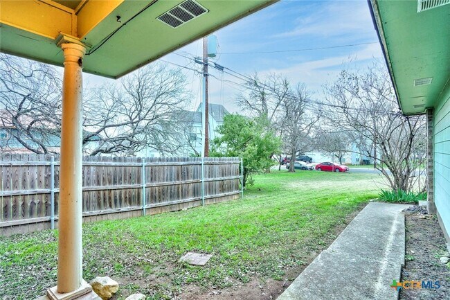 Foto del edificio - 106 Hughson Ct