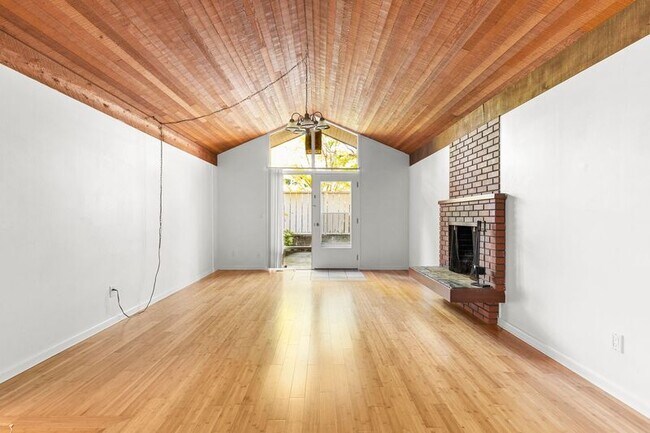 Foto del edificio - 6780 SW Canyon Terrace