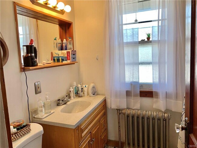 Foto del edificio - 1401 Mather Ave