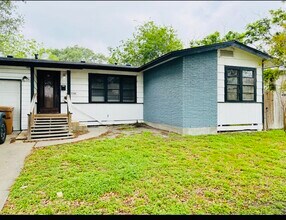 Building Photo - 1114 Belmeade Dr