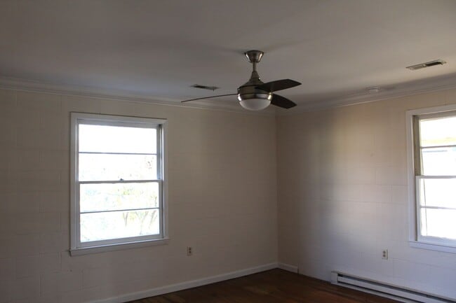 Foto del edificio - Lovely home in the Village of Oriental