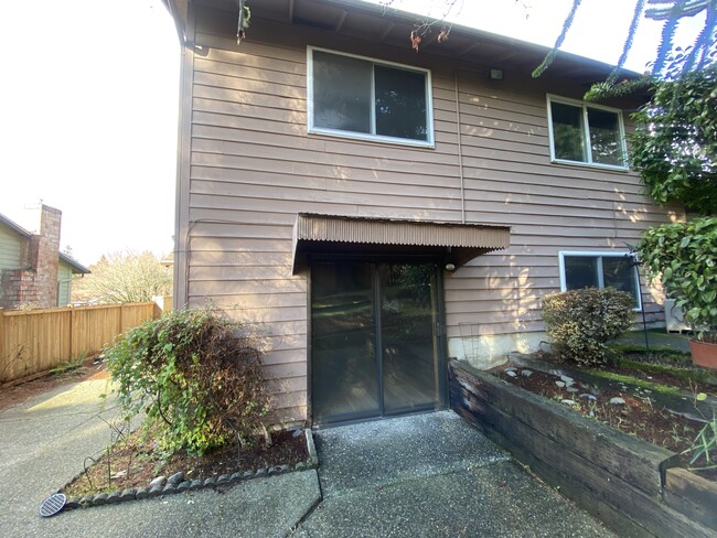 Building Photo - 10213 NE 122nd St