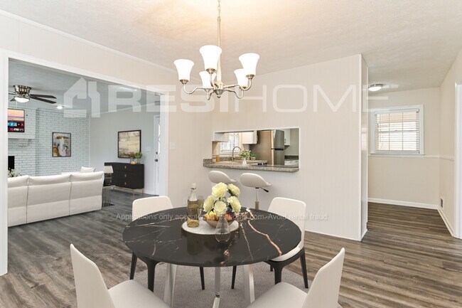 Building Photo - 3068 Menlo Park Dr