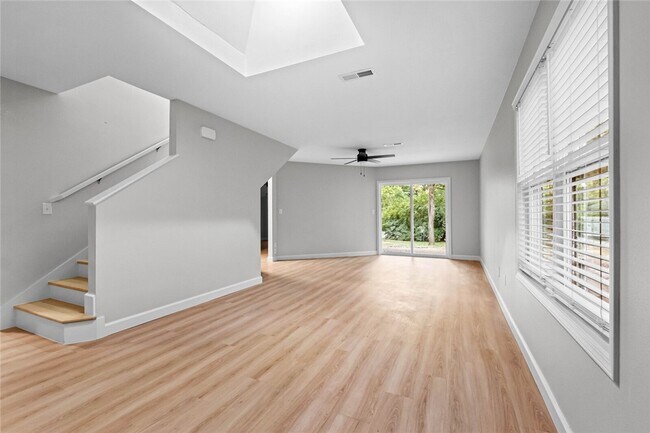 Building Photo - 2074 N Kantz Ln