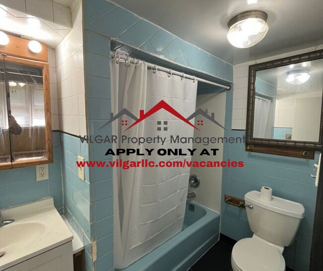 Foto del edificio - This spacious and stylish home offers comf...