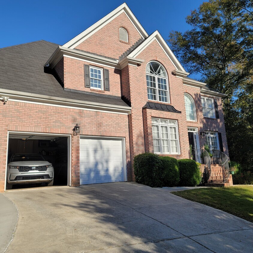 562 Honeydew Ln SW, Lilburn, GA 30047 House Rental in Lilburn, GA