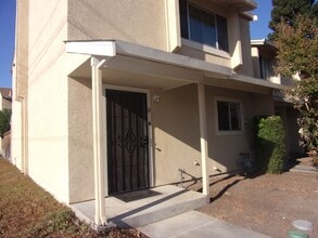 Building Photo - 1941 Grande Cir