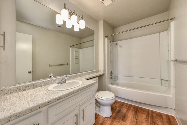 Building Photo - Lakeview Village Apartments