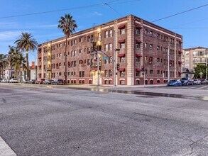 Building Photo - 800 Pacific Ave