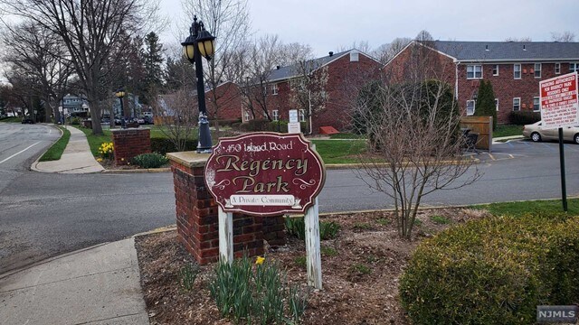 Building Photo - 62 Regency