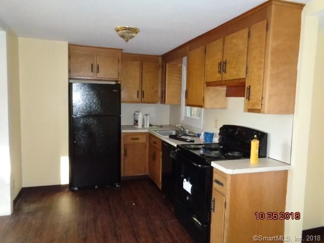 Foto del edificio - 52 Willowbrook Rd