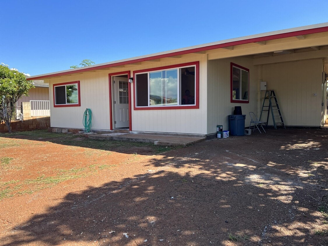 Building Photo - 91-1083-1083 Kauiki St