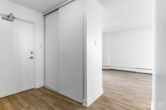1BR, 1BA - 763SF - Entrance - 10 Highland Crescent