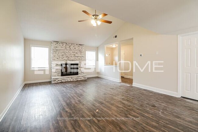 Foto del edificio - 3764 Rosemary Lane Se