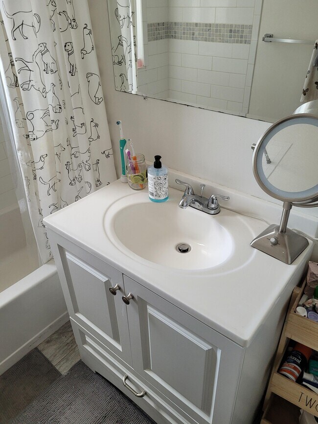 Building Photo - 4 Farrington Ave