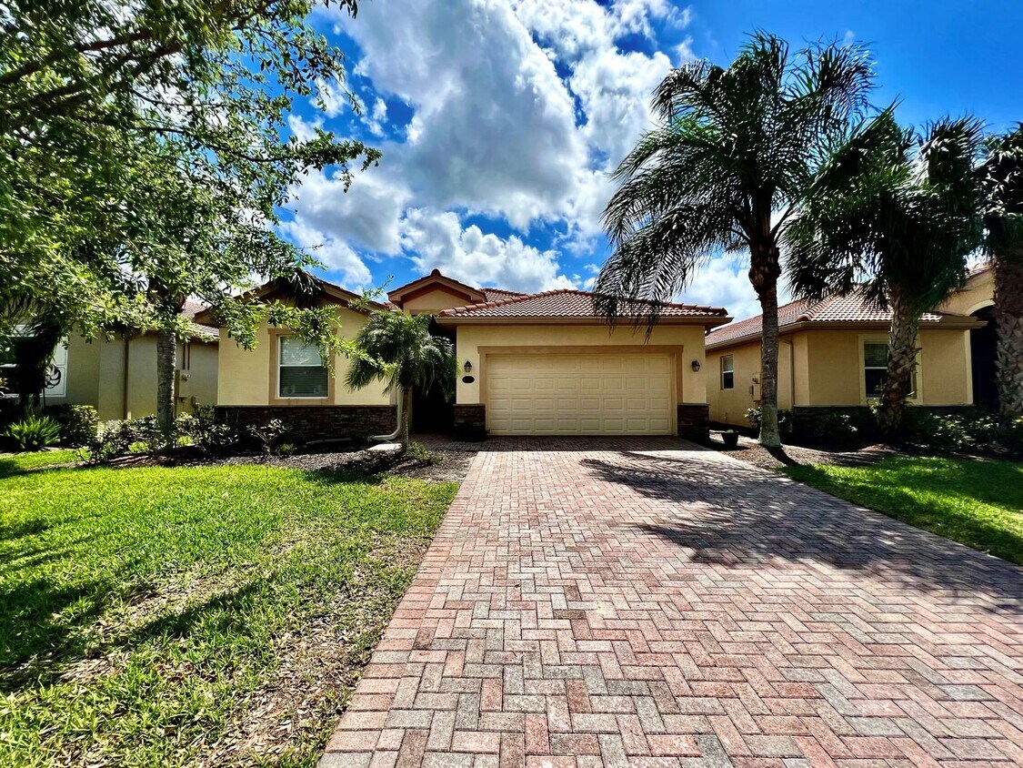 Lake view Pool Home in Bella Terra House Rental in Estero, FL