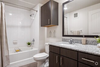 2BR, 2BA - 995SF - High Point Preserve