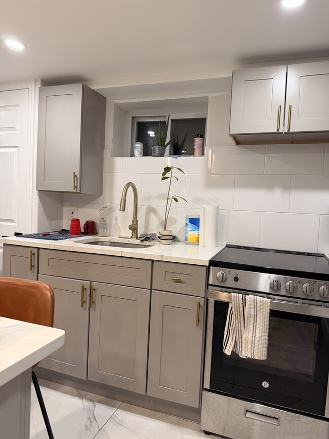 Building Photo - 690 Southern Pky