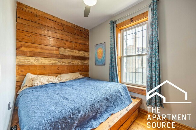Foto del edificio - 1349 N Washtenaw Ave