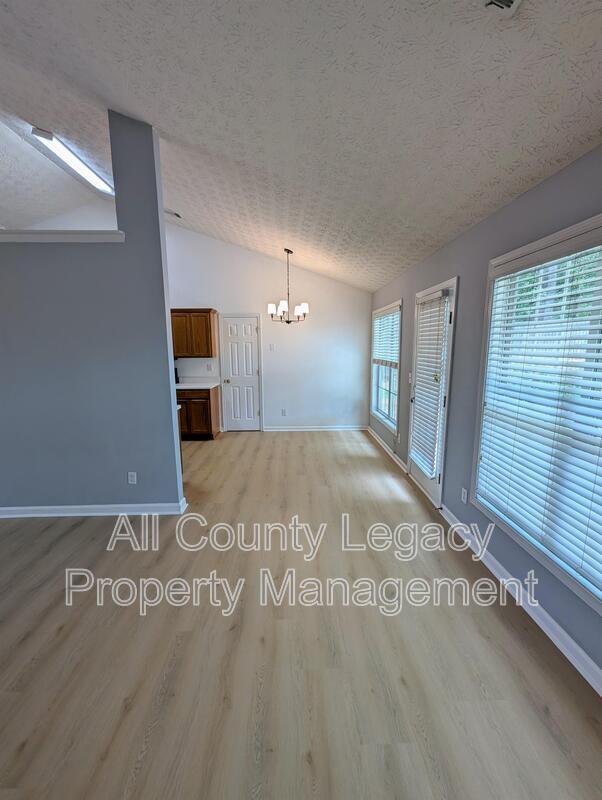 Foto del edificio - 2175 Charleston Oak Cir