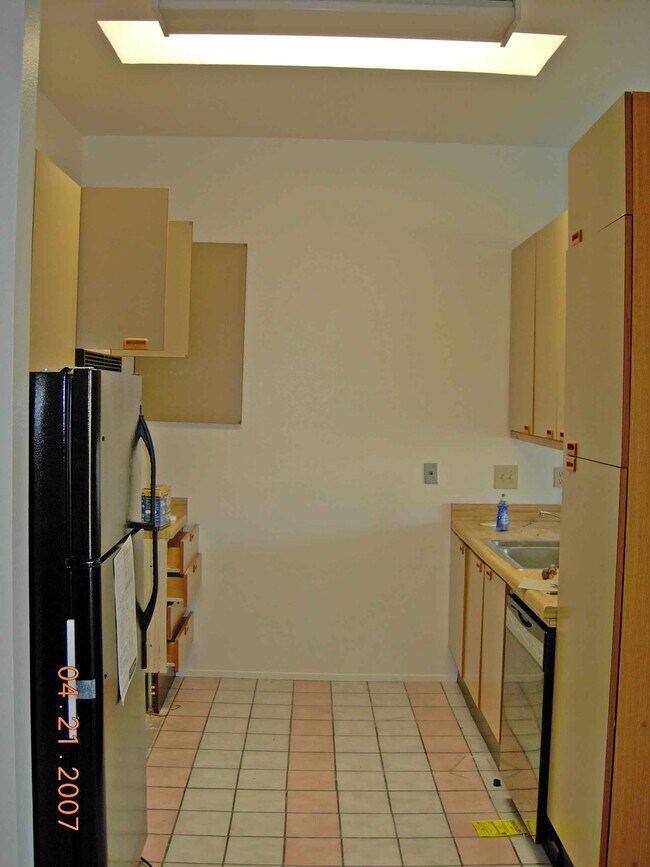 Foto del edificio - 8310 Regents Rd