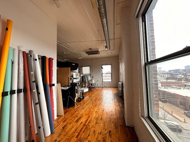 Foto del edificio - 1800 Central St