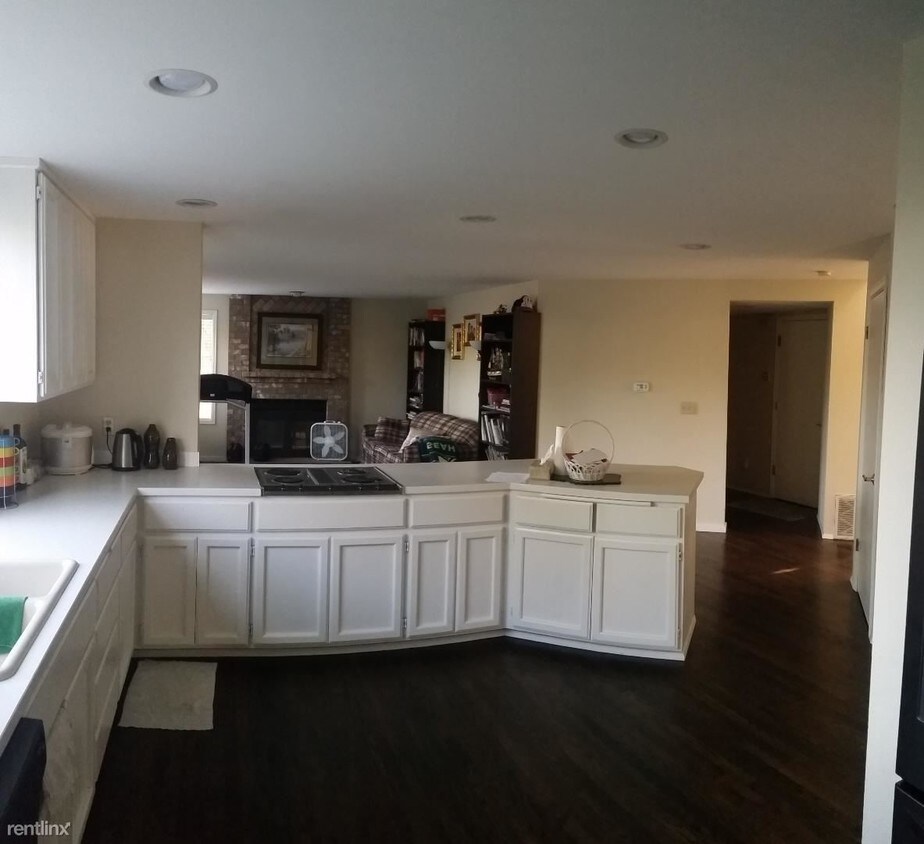 Foto principal - 1808 Chelan Pl NE