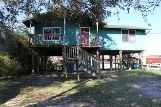 Building Photo - 440 Creek Dr