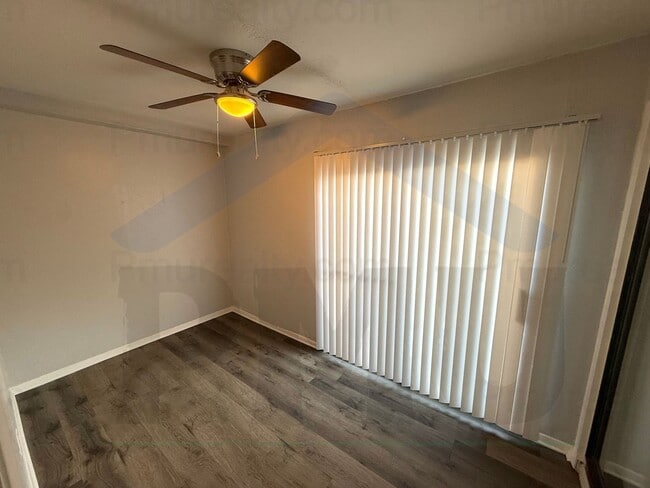 Foto del edificio - AVAILABLE NOW!!! Very Nice 3 Bedroom Dallas Half Duplex in Duncanville ISD