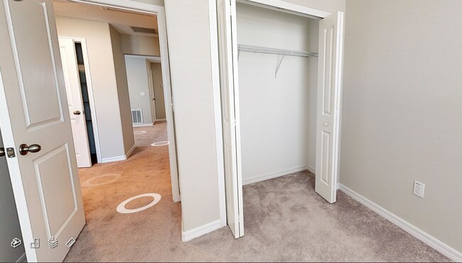 Foto del edificio - 8459 Rockfleet Dr