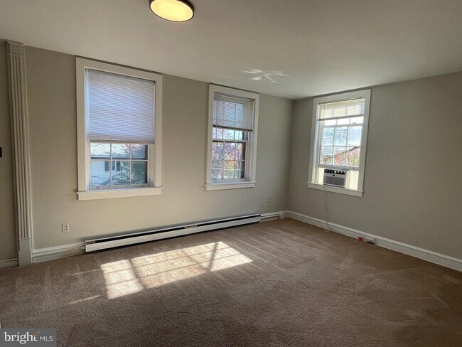 Foto del edificio - 1303 N Franklin St