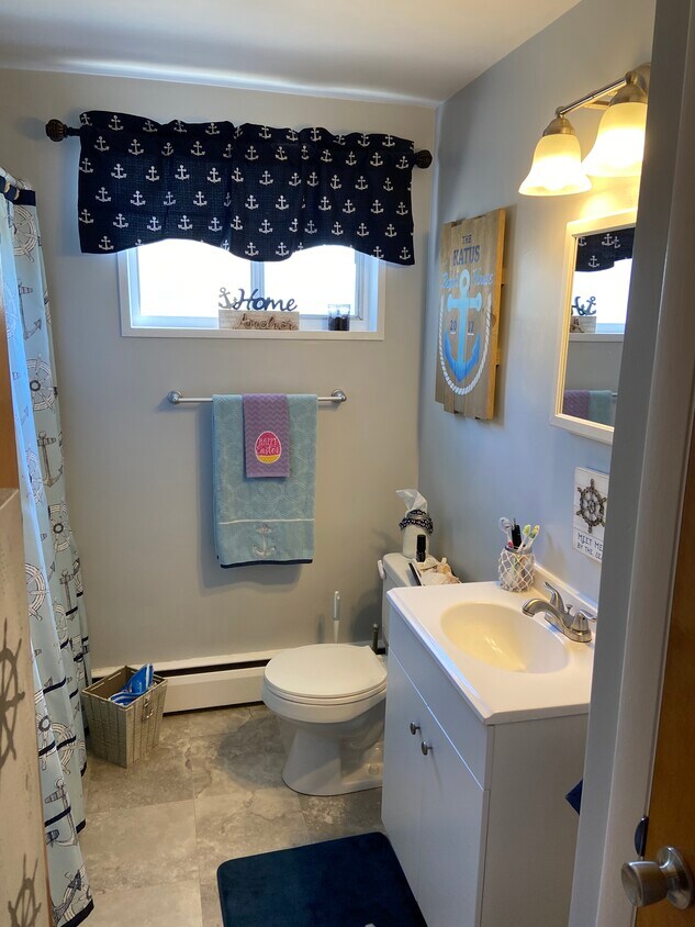 Baño - 100 Belmont Ave