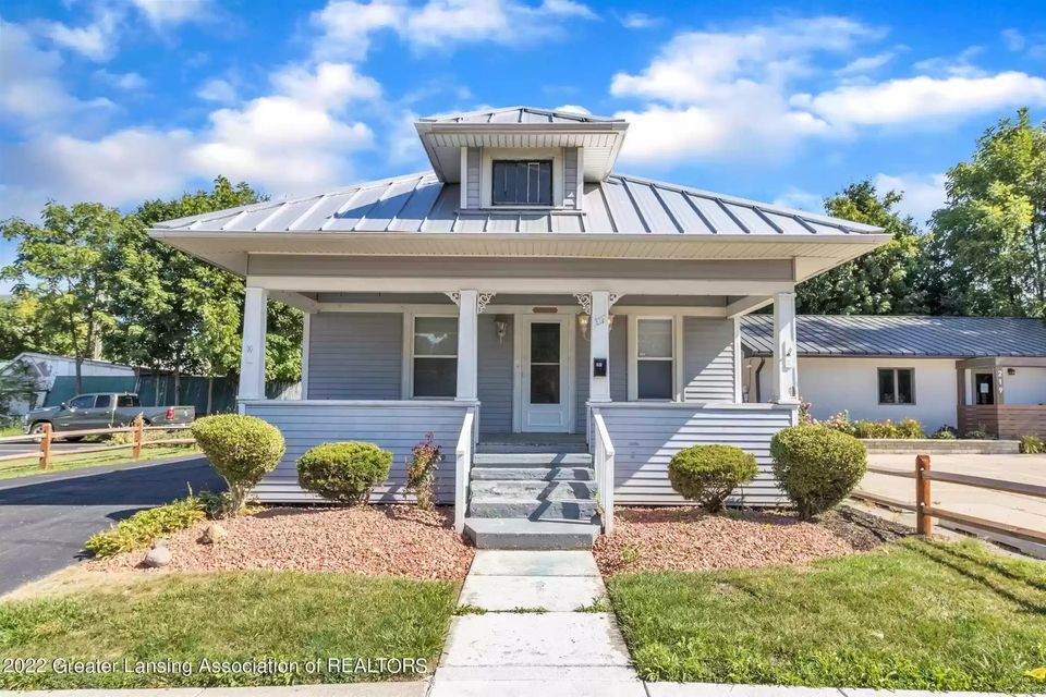 215 E Grand River Ave, Williamston, MI 48895 House Rental in