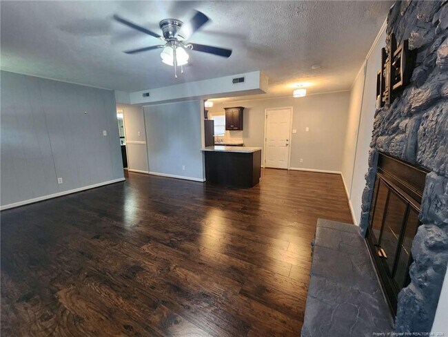 Foto del edificio - 2296 Ridge Manor Dr