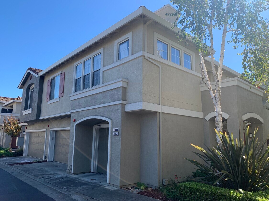 34859 Rumford Ter Unit None, Union City, CA 94587 Condo for Rent in Union City, CA