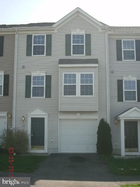 Foto principal - 19 Brentwood St