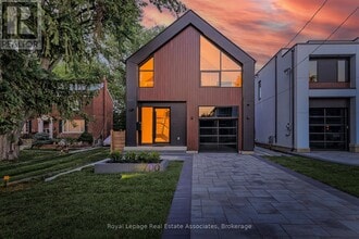 Building Photo - 700 Montbeck Crescent