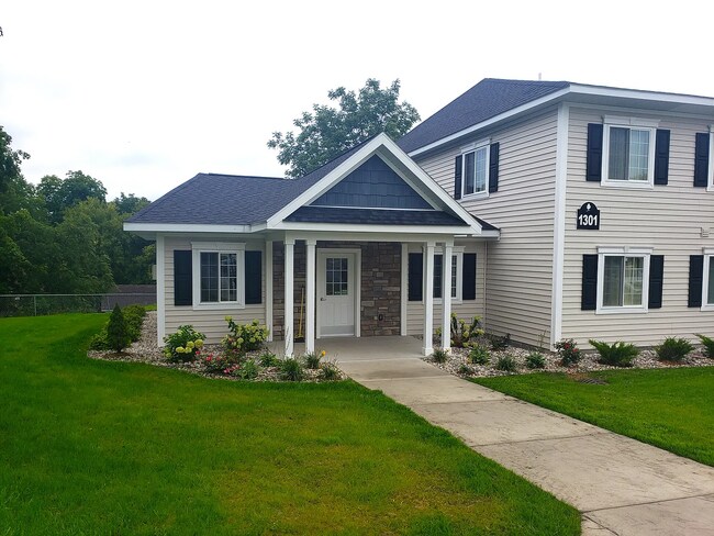 Foto del edificio - 1325-1325 Crestview Dr
