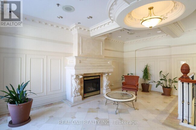 Building Photo - 18 Sommerset Way