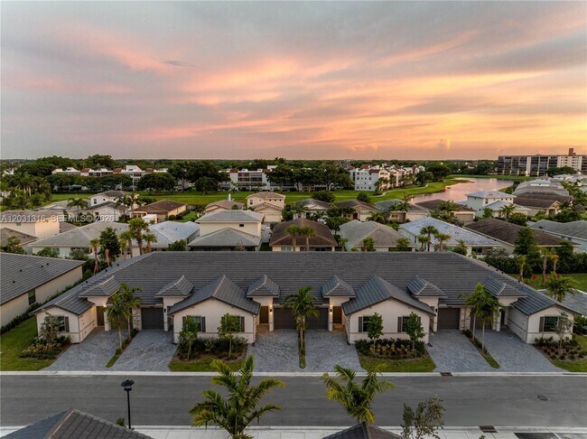 Foto del edificio - 7305 Ivory Spring