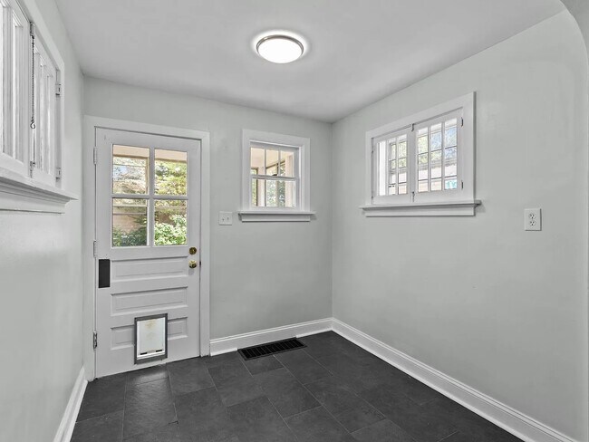 Foto del edificio - 2234 Yale Ave