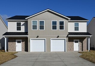 Building Photo - 166 Brushwood Dr
