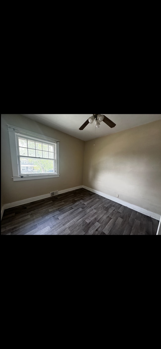 Building Photo - 317 Haney Ave
