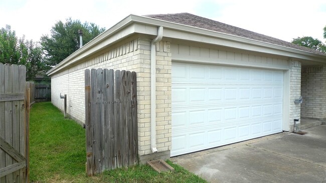 Building Photo - 13410 Rainbow Falls St