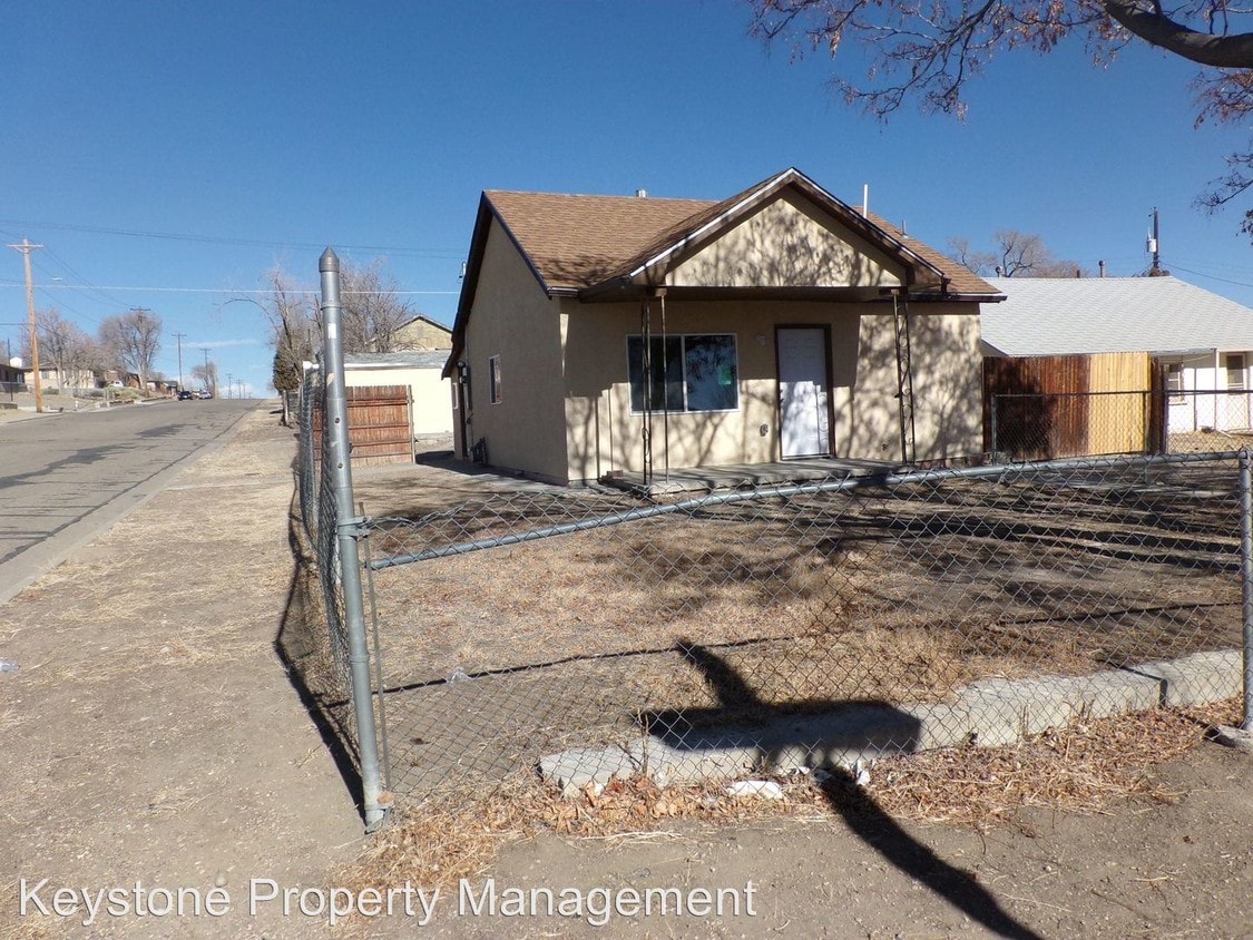 Primary Photo - 1701 E 14th St