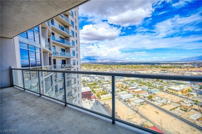 Building Photo - 200 W Sahara Ave
