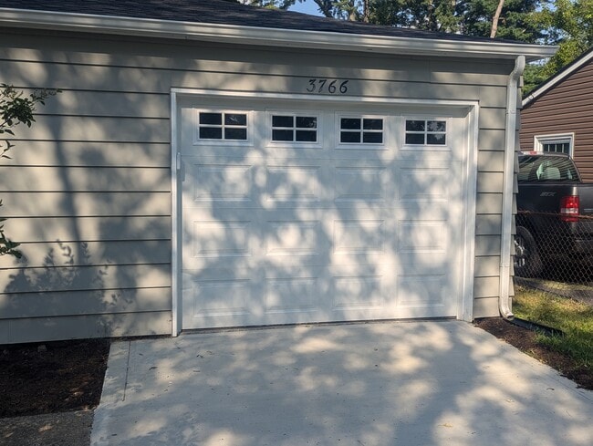 Building Photo - 3766 Rutledge Dr