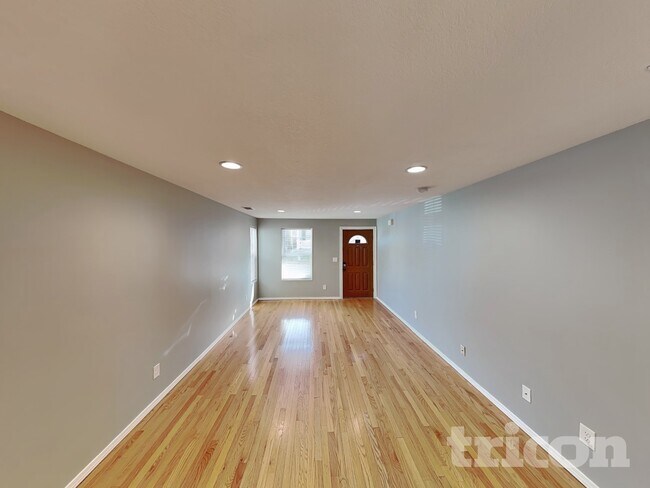 Foto del edificio - 577 SW 207th Ave