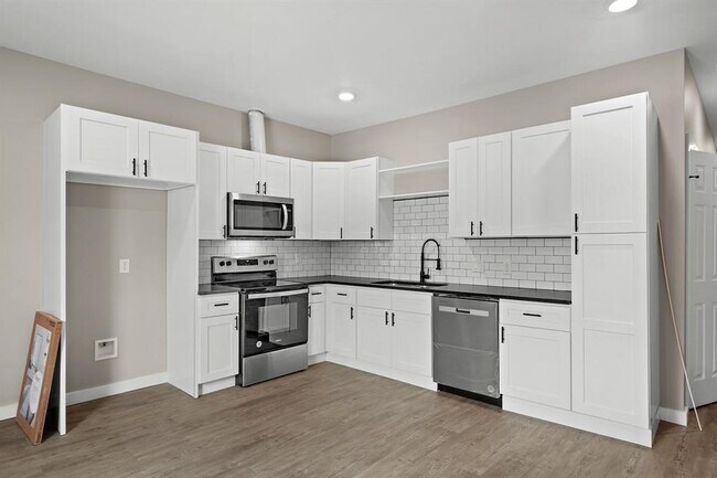 Building Photo - 1644 County Rd 180